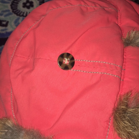 Fuzzy winter hat - Picture 3 of 3